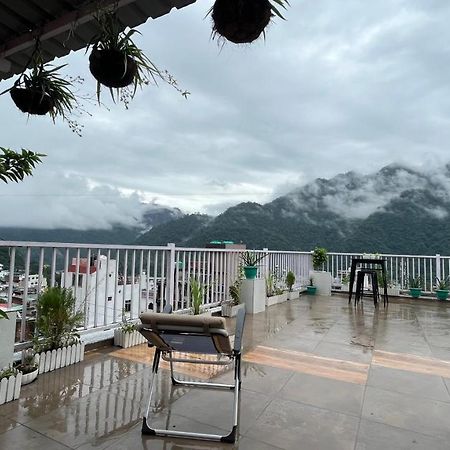 Backpacker Duniya Hostel Risikés Kültér fotó