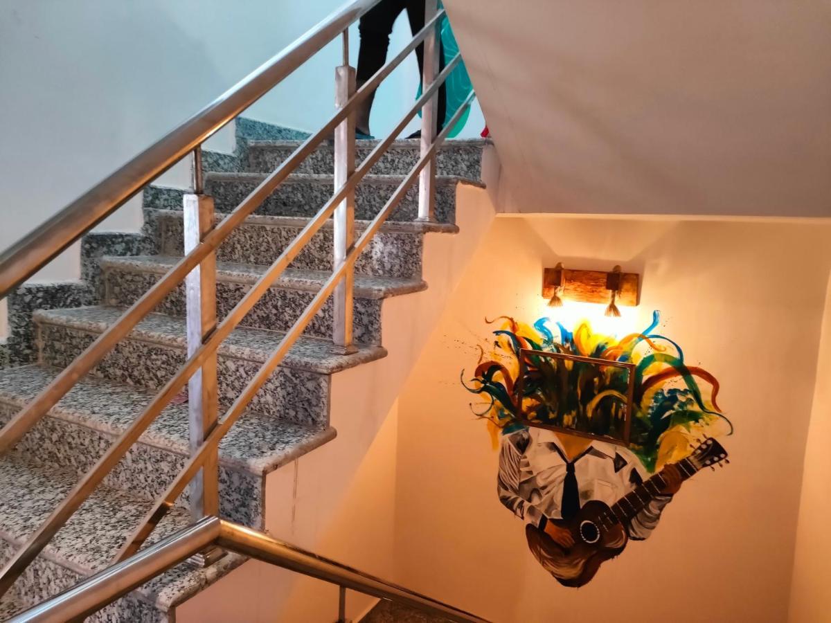 Backpacker Duniya Hostel Risikés Kültér fotó