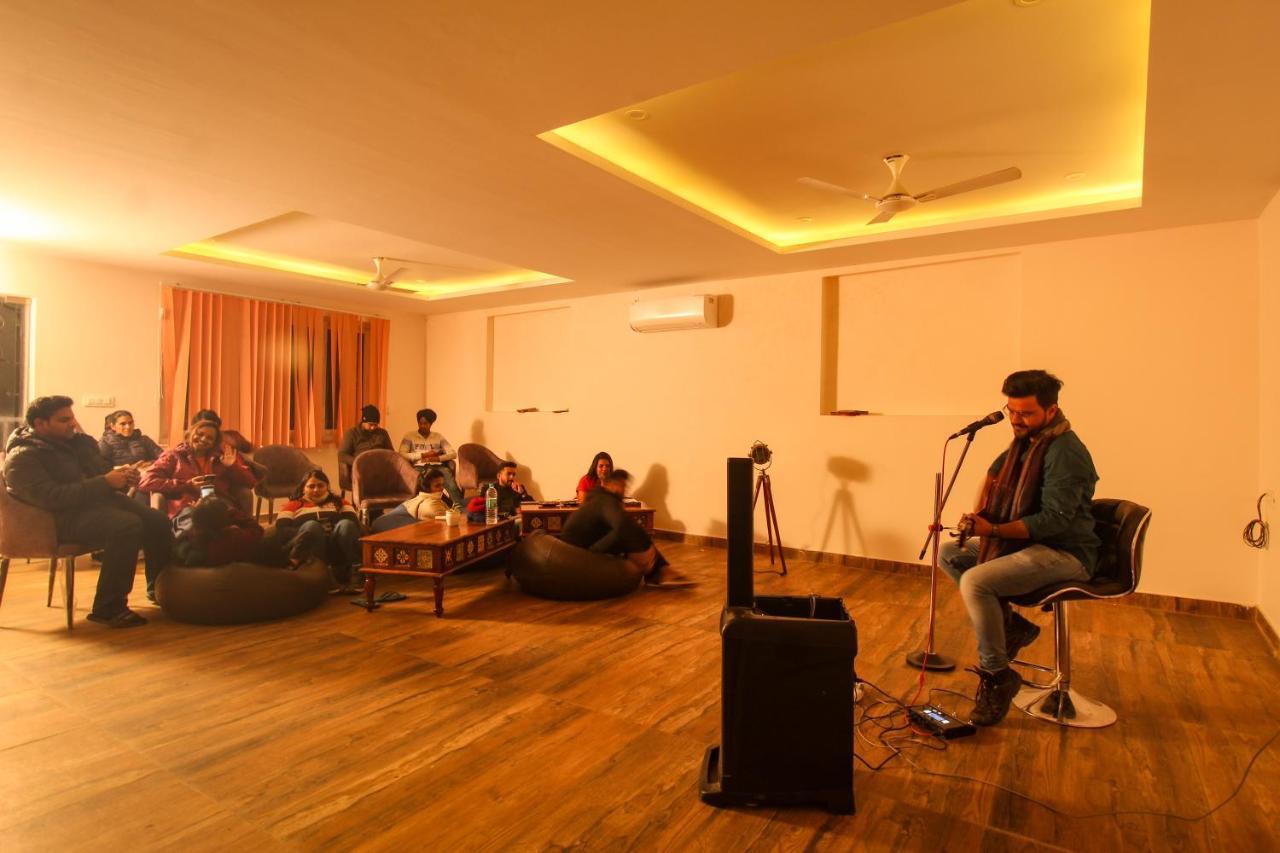 Backpacker Duniya Hostel Risikés Kültér fotó