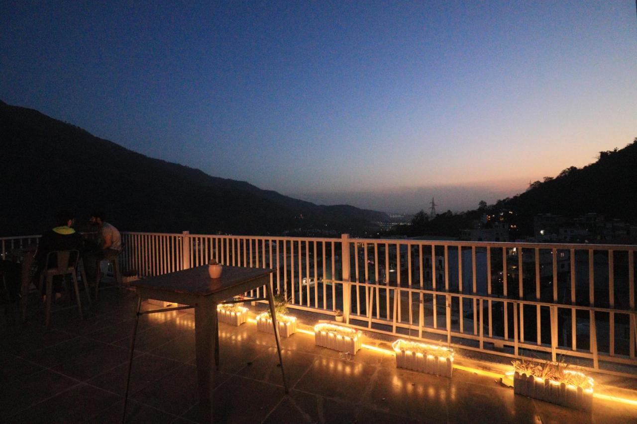 Backpacker Duniya Hostel Risikés Kültér fotó