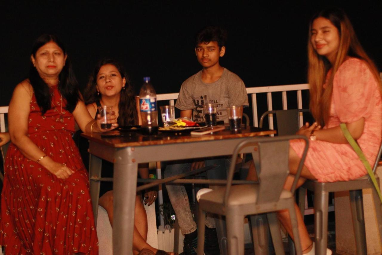 Backpacker Duniya Hostel Risikés Kültér fotó