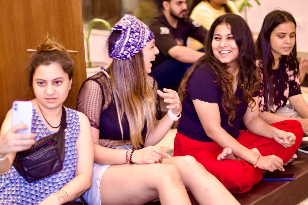 Backpacker Duniya Hostel Risikés Kültér fotó